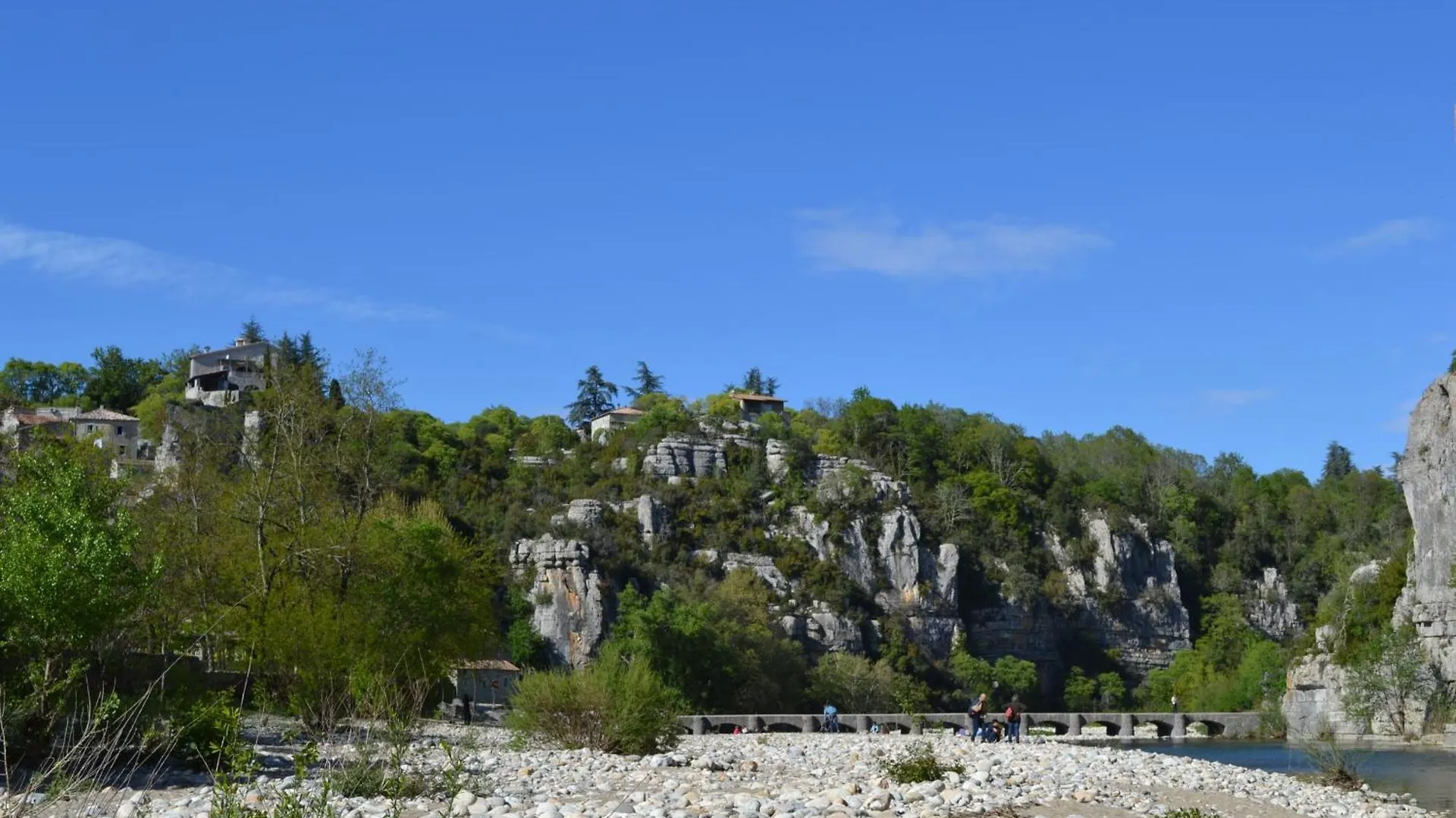 Hotel La Garenne Labeaume 2*,