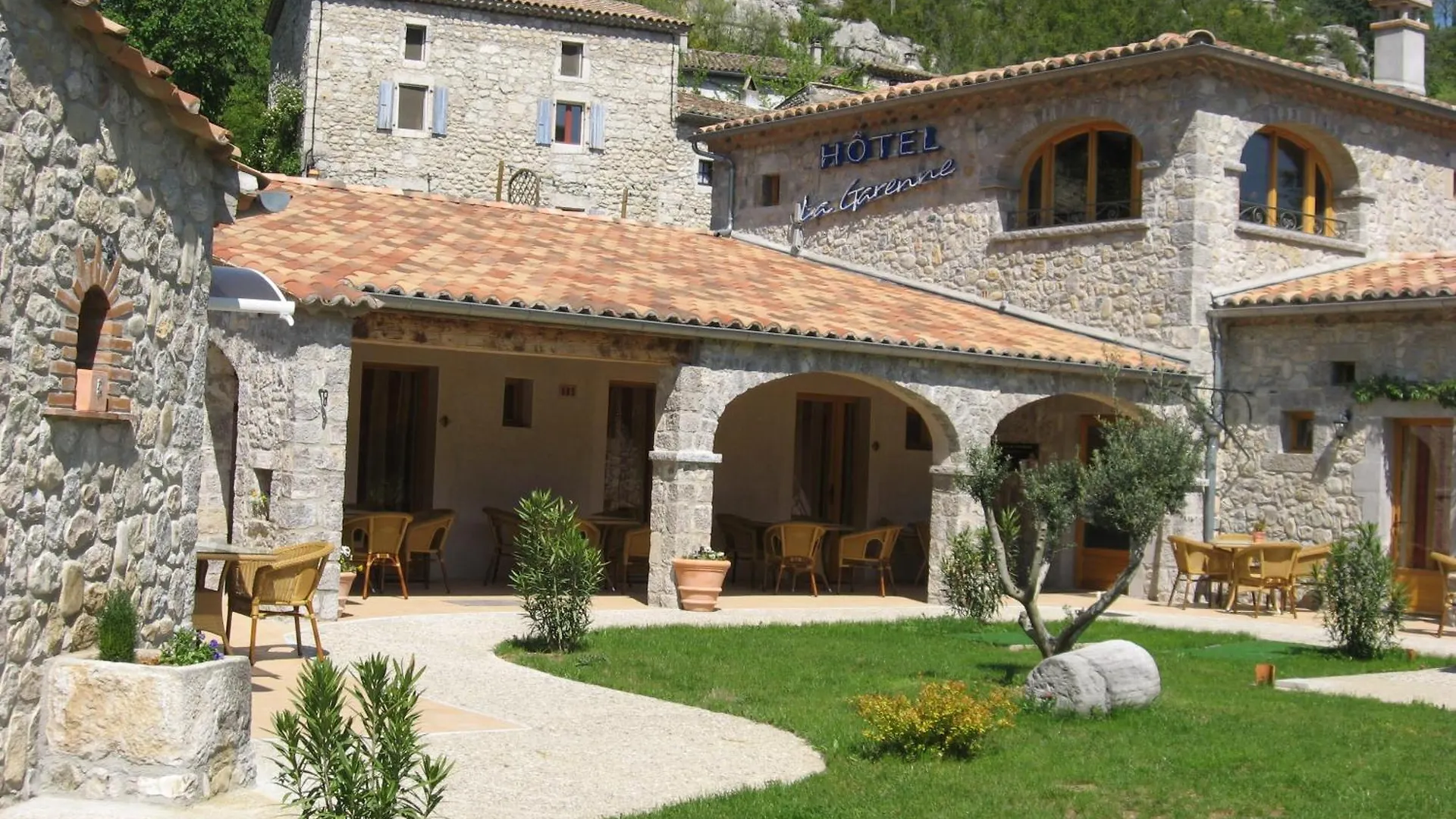 Hotel La Garenne Labeaume 2*,